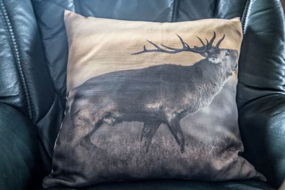 stag-cushion-cover-thumbnail.jpg